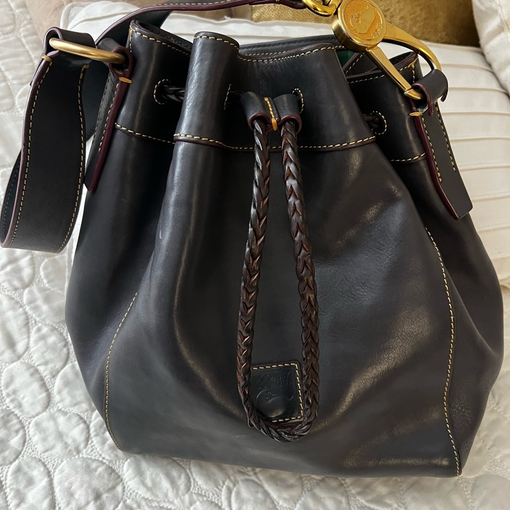 Leather gray Dooney bag